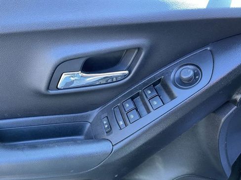 Used 2020 Chevrolet Trax LS w/ Tint and Cruise Package image 21