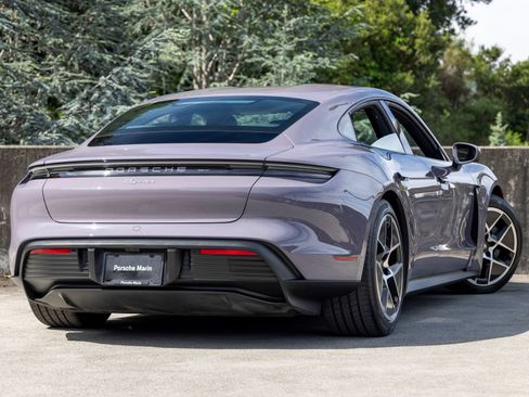 Used 2025 Porsche Taycan RWD image 11