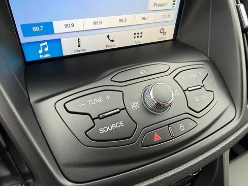 Used 2016 Ford Escape SE w/ Equipment Group 201A AWD/4WD image 28