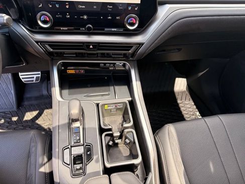 Used 2025 Lexus TX 500h AWD image 22