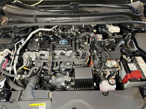Used 2023 Toyota Corolla LE w/ LE Convenience Package FWD image 23