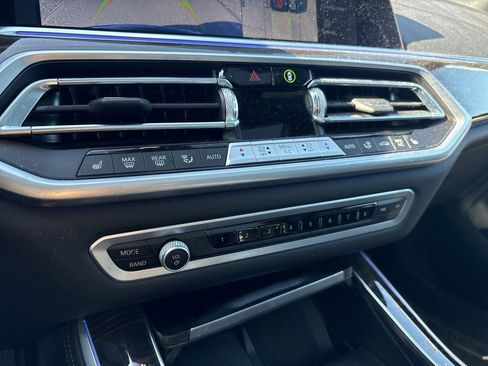 Used 2023 BMW X5 xDrive40i w/ Premium Package AWD/4WD image 18