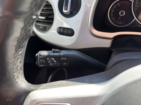 Used 2019 Volkswagen Beetle 2.0T SE image 14