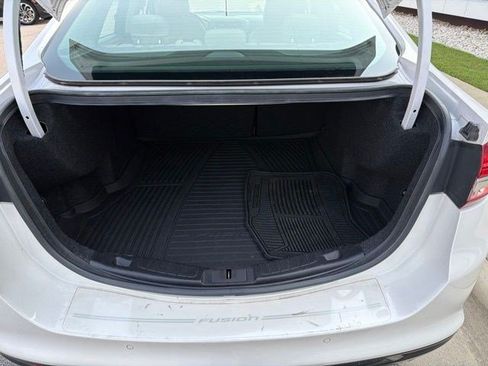 Used 2017 Ford Fusion Titanium FWD image 21