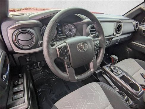 Used 2023 Toyota Tacoma TRD Off-Road AWD/4WD image 10