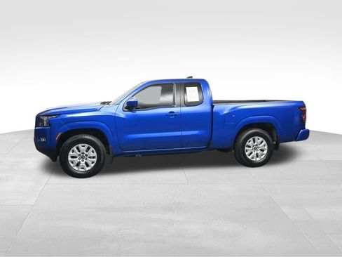 Used 2024 Nissan Frontier SV w/ SV Convenience Package RWD image 2