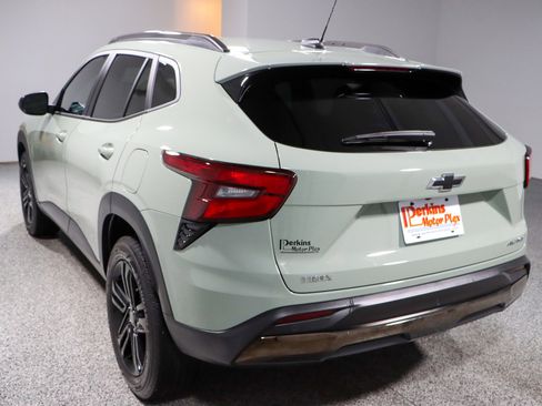 Used 2025 Chevrolet Trax ACTIV w/ Driver Confidence Package image 9