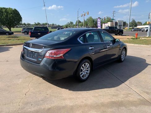 Used 2013 Nissan Altima 2.5 S FWD image 8