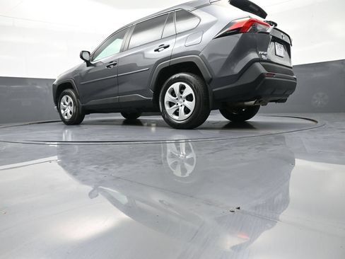 Used 2021 Toyota RAV4 LE AWD/4WD image 31