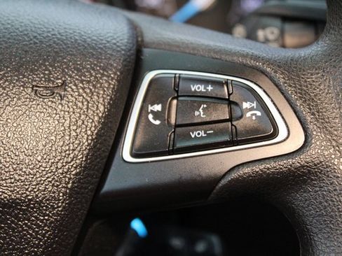 Used 2018 Ford Focus SE image 17