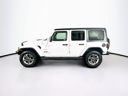 Used 2020 Jeep Wrangler Unlimited Sahara AWD/4WD image 4