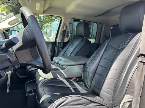 Used 2019 RAM 1500 Classic SLT RWD image 8