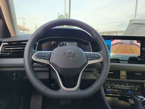 New 2026 Volkswagen Jetta SE FWD image 14