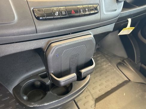 Used 2024 RAM ProMaster 3500 w/ Delivery Van Package image 38