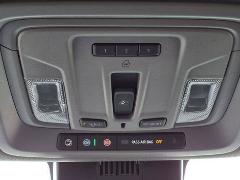 New 2026 GMC Sierra 1500 SLT image 17