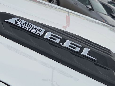 Used 2025 Chevrolet Silverado 2500 Custom w/ Custom Value Package image 7