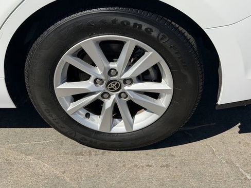 Used 2025 Toyota Camry LE image 8