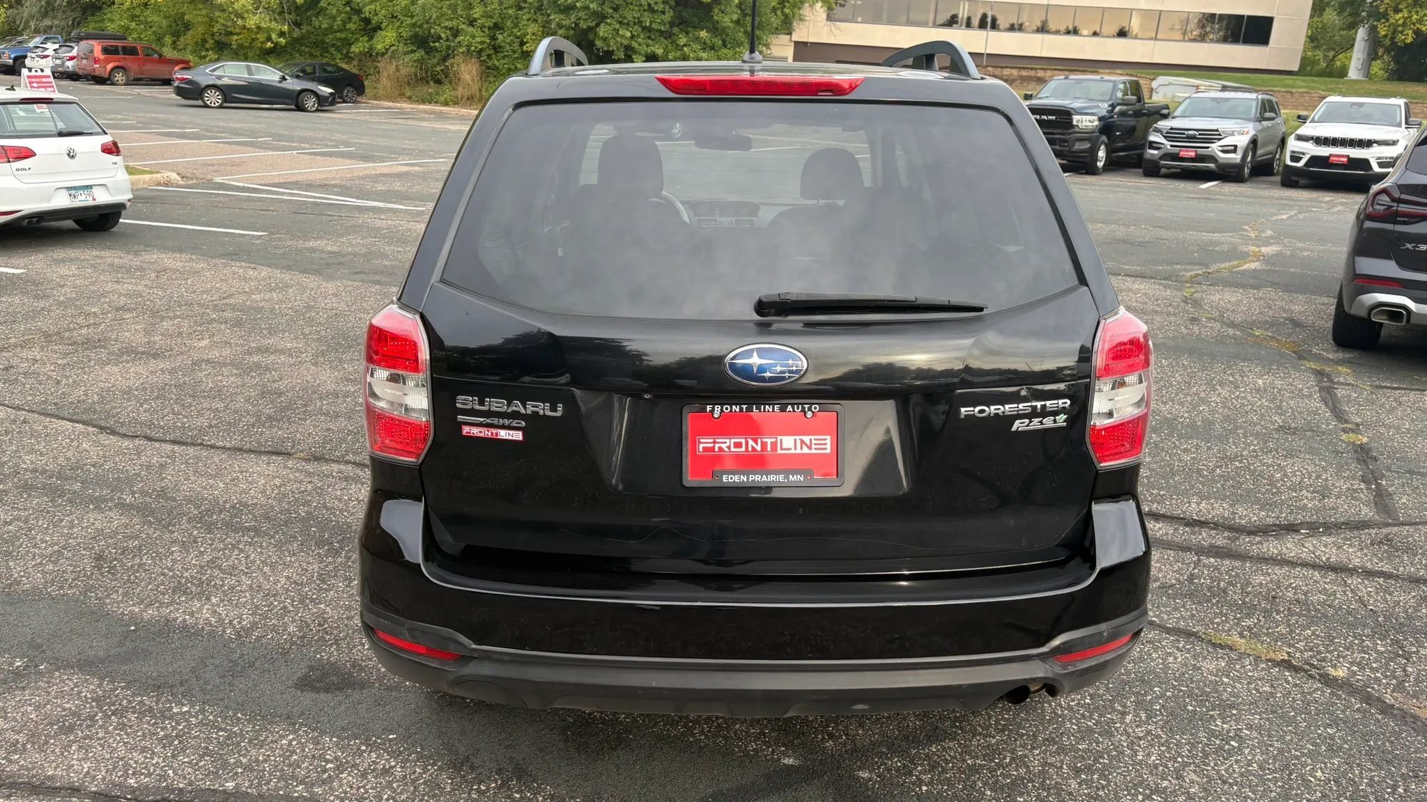 Used 2015 Subaru Forester 2.5i Premium w/ All-Weather Package AWD/4WD image 9