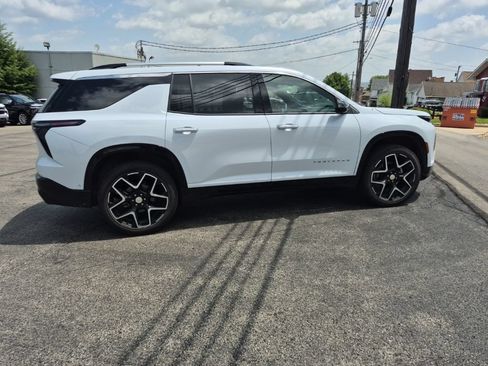 Used 2026 Chevrolet Traverse High Country w/ LPO, Floor Liner Package AWD/4WD image 8