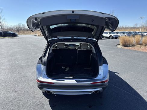 Used 2023 Lincoln Corsair AWD w/ Equipment Group 102A image 23