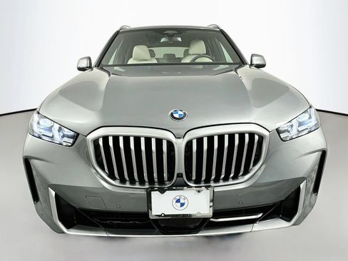 Used 2024 BMW X5 xDrive40i w/ Premium Package AWD/4WD image 2