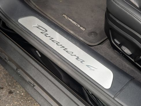 Certified 2025 Porsche Panamera 4 w/ Premium Package AWD/4WD image 40