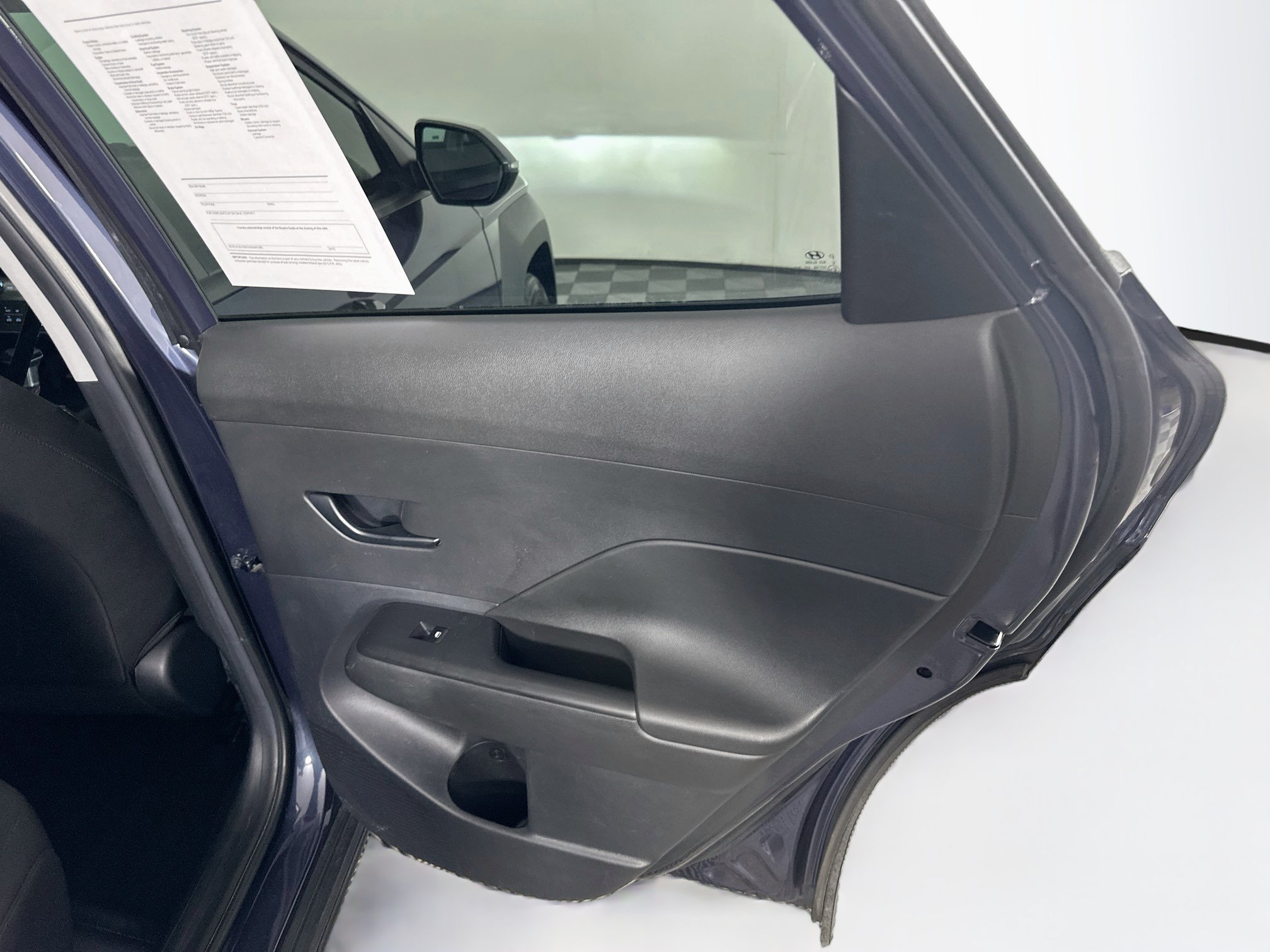 Used 2025 Hyundai Kona SEL FWD image 29