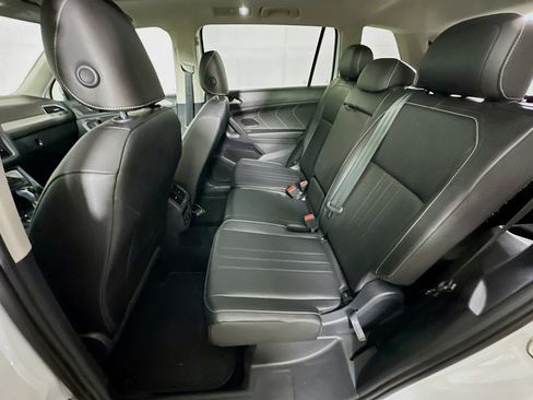 Used 2022 Volkswagen Tiguan SE FWD image 25
