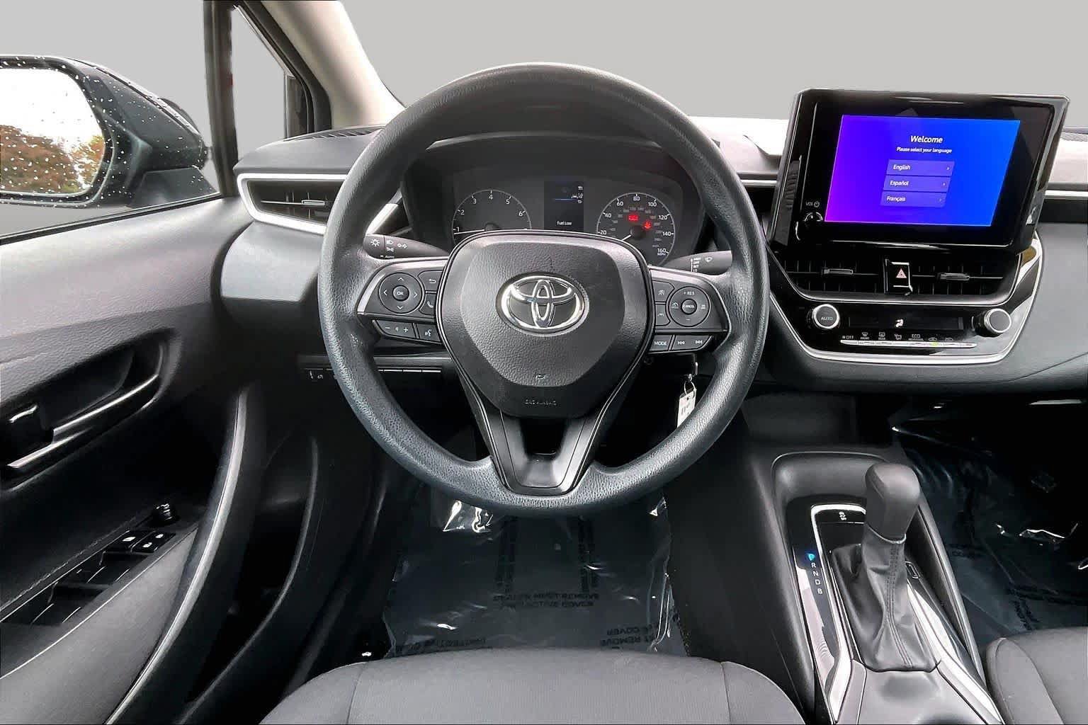 Certified 2025 Toyota Corolla LE FWD image 5