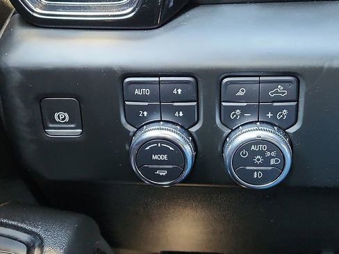 Certified 2024 GMC Sierra 1500 AT4 w/ Technology Package image 22