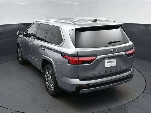 Used 2023 Toyota Sequoia Capstone AWD/4WD image 34