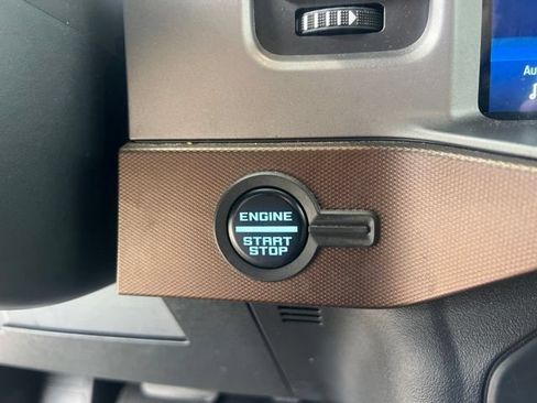 Used 2023 Ford Bronco Outer Banks w/ Sasquatch Package AWD/4WD image 27