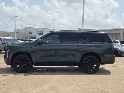 Used 2026 Cadillac Escalade Luxury w/ Touring Package AWD/4WD image 9