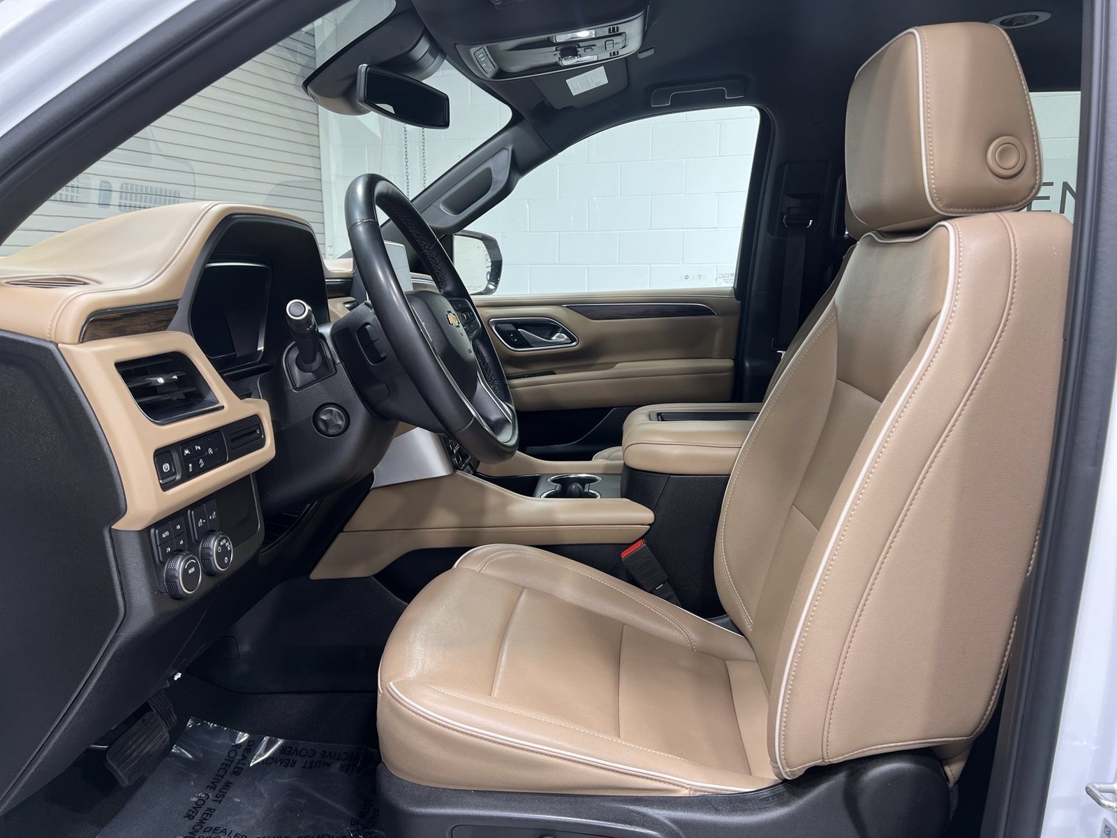 Used 2024 Chevrolet Suburban Premier AWD/4WD image 11