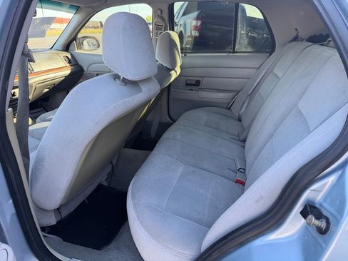 Used 2003 Ford Crown Victoria Police Interceptor image 28