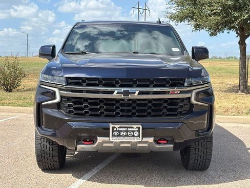 Used 2021 Chevrolet Tahoe Z71 w/ Luxury Package AWD/4WD image 3