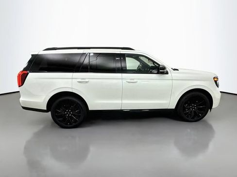 Used 2025 Ford Expedition Platinum w/ Stealth Appearance Package AWD/4WD image 8