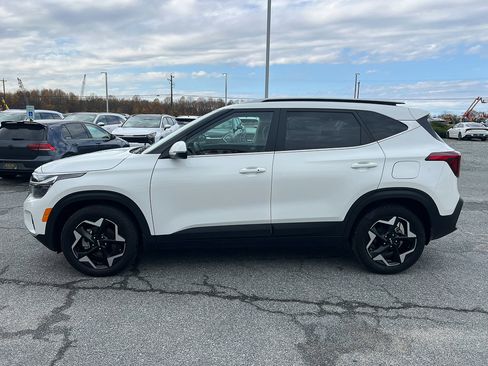 Used 2025 Kia Seltos EX w/ EX Sunroof Package image 2