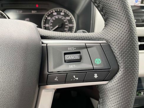 New 2025 Mitsubishi Outlander SE image 15