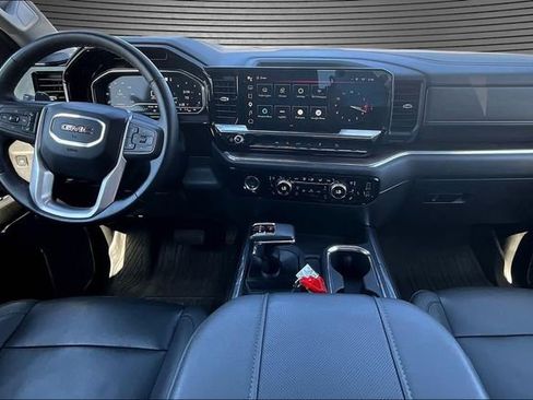 Used 2023 GMC Sierra 1500 SLT w/ SLT Premium Package AWD/4WD image 8