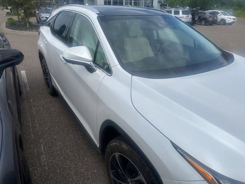 Used 2019 Lexus RX 450h AWD w/ Luxury Package image 4