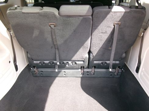 Used 2018 Dodge Grand Caravan SE w/ UConnect Hands-Free Group FWD image 35
