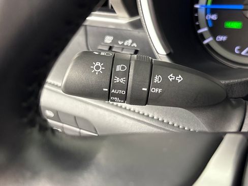 Certified 2024 Toyota Highlander XLE FWD image 18