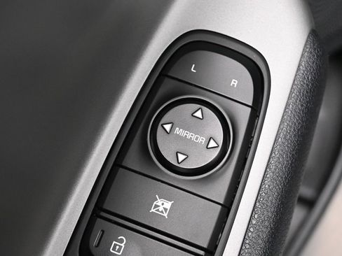 Used 2017 Kia Niro FE image 11