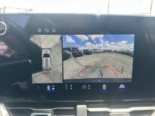 New 2026 Chevrolet Equinox LT w/ Convenience Package II FWD image 24