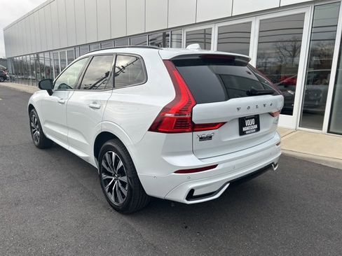 Certified 2025 Volvo XC60 B5 Plus image 3