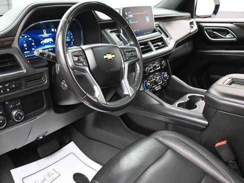 Used 2023 Chevrolet Suburban LT w/ LT Signature Plus Package AWD/4WD image 14