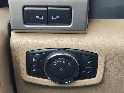 Used 2015 Ford F150 Lariat w/ Equipment Group 501A Mid image 24