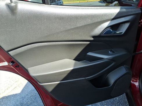 Used 2024 Chevrolet Trax RS w/ Sunroof Package image 7