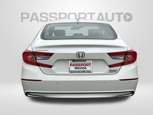 Used 2019 Honda Accord Touring image 3